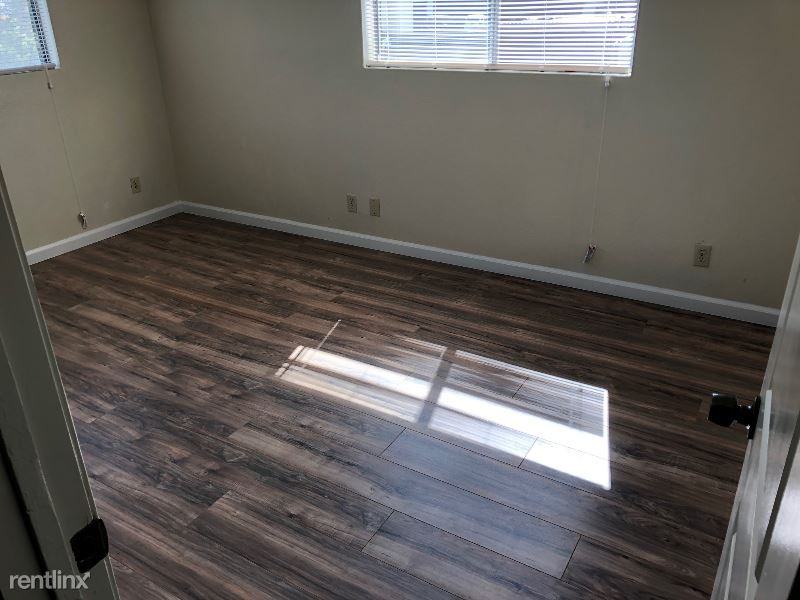11133 Wright Rd - Photo 2 of 8
