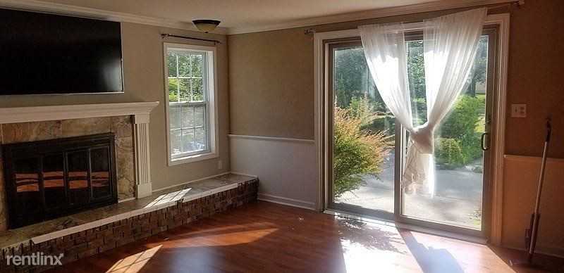 67 Southwedge Dr - Photo 3 of 7