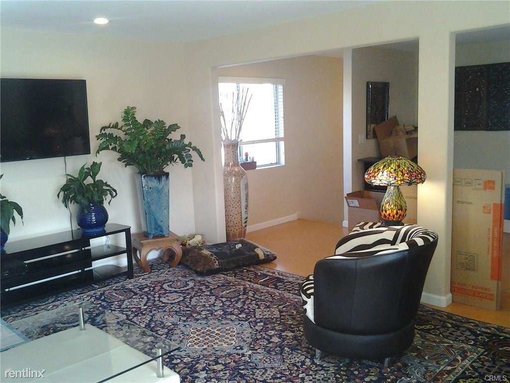 917 6th St - Photo 2 of 20