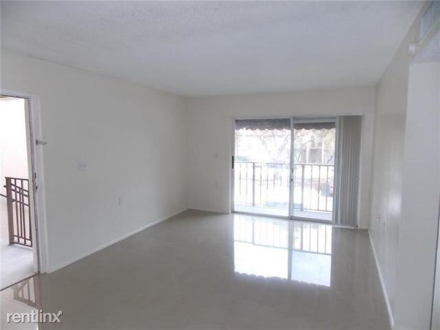 1129 Lake Victoria Dr - Photo 2 of 9