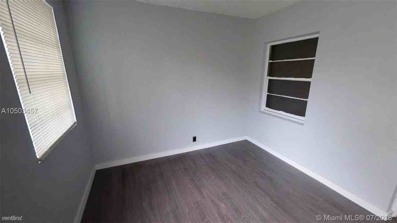 15645 NW 158th St - Photo 3 of 11