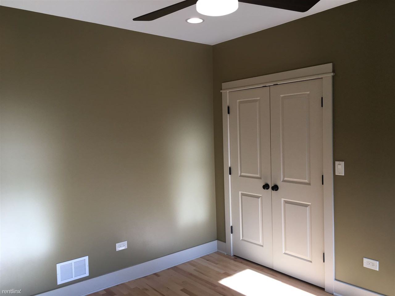 325 Elgin Ave - Photo 2 of 20