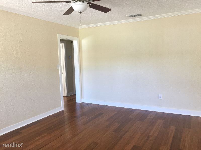 8335 Diagonal Rd N - Photo 2 of 12