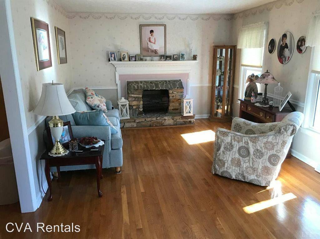 1125 Sheffield Dr - Photo 2 of 6