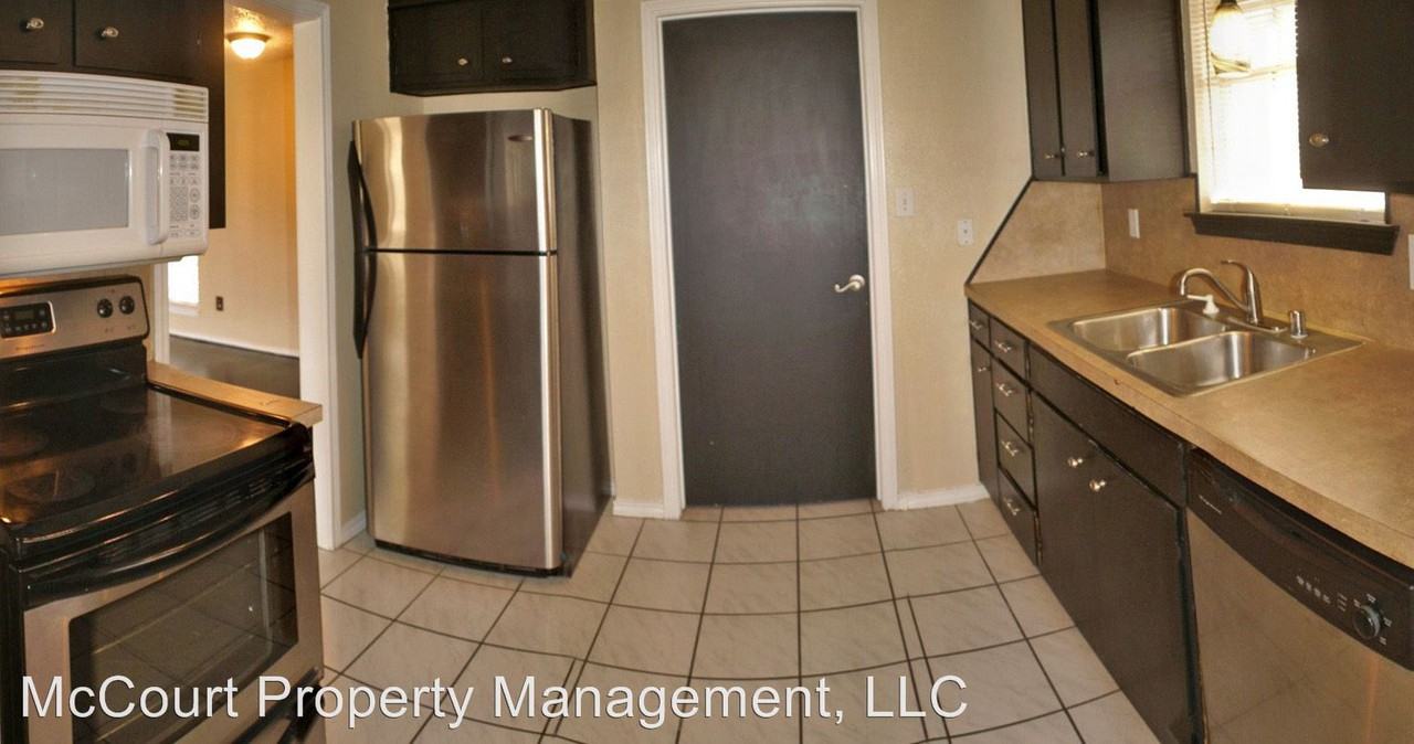 4504 Fannin Ave - Photo 3 of 24