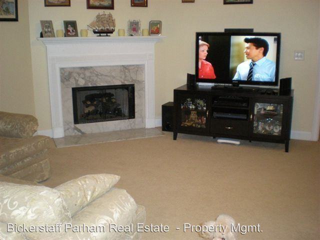 5102 Briarwood Ct - Photo 3 of 9