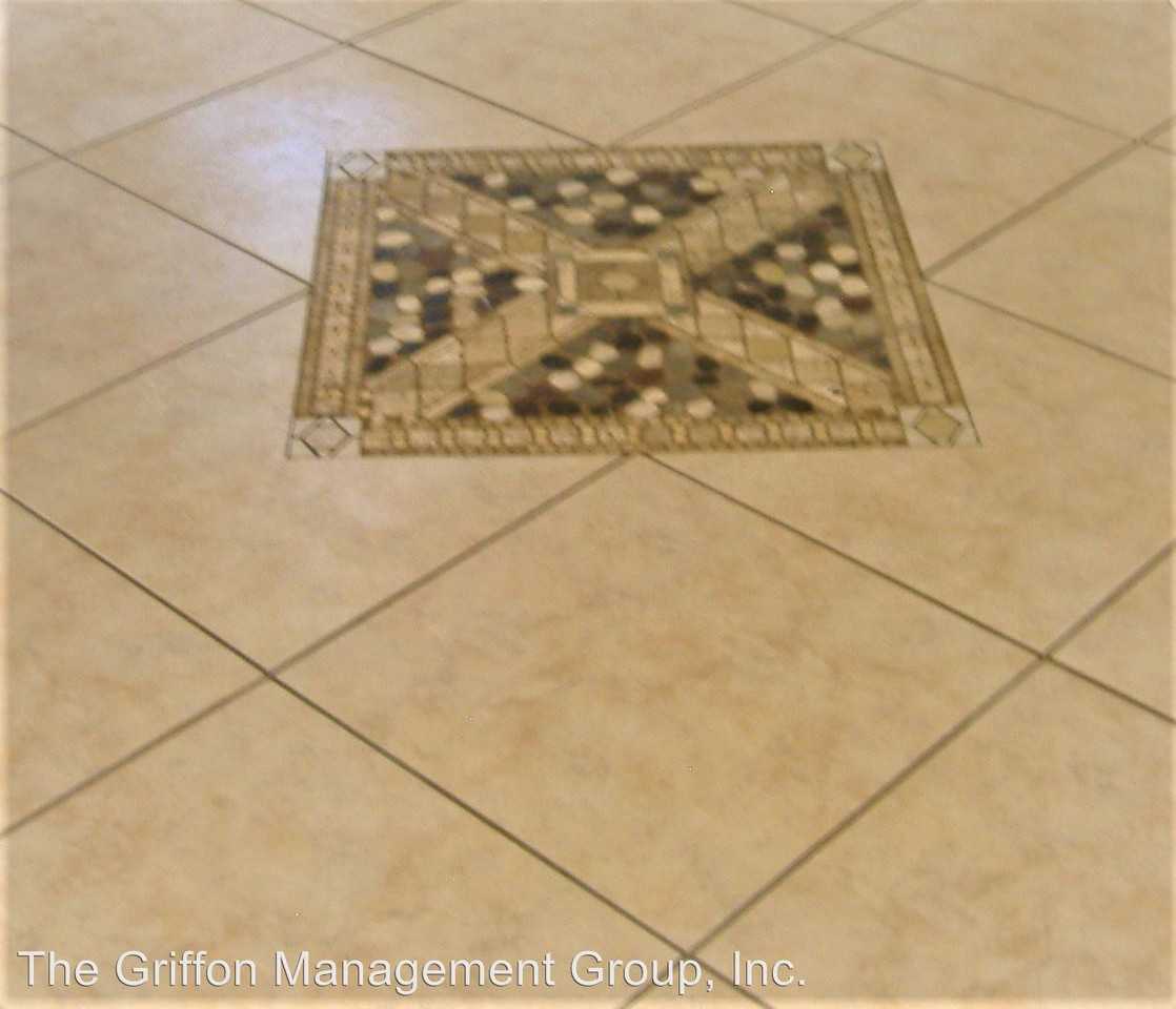 1737 1737 Twin Oaks Court - Photo 2 of 11