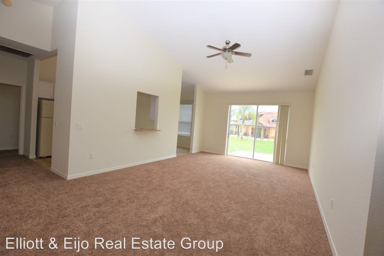 2822 Dunhill Cir - Photo 2 of 12