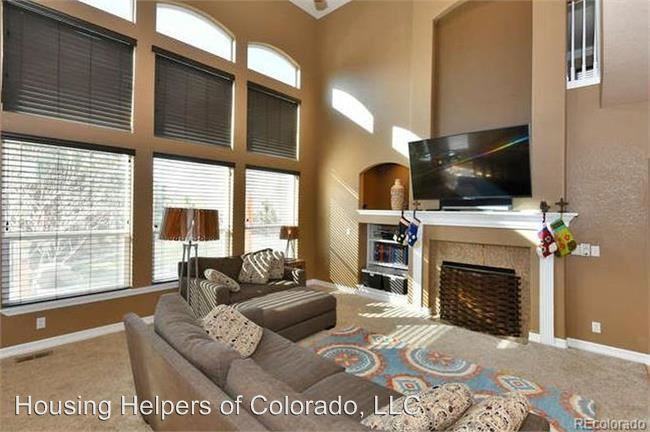 5328 Heather Ct - Photo 2 of 12