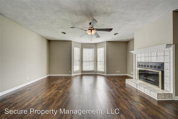 1119 Cabana Dr - Photo 3 of 22