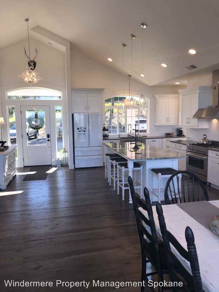 15702 E Timbercrest Ln - Photo 3 of 17