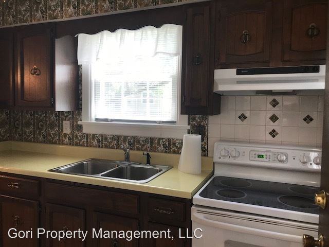 422 Cass Ave - Photo 2 of 12