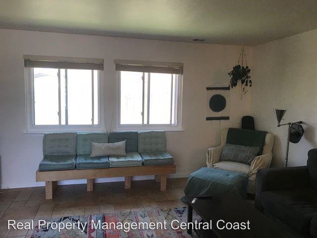 541 Manhattan Ave - Photo 3 of 32