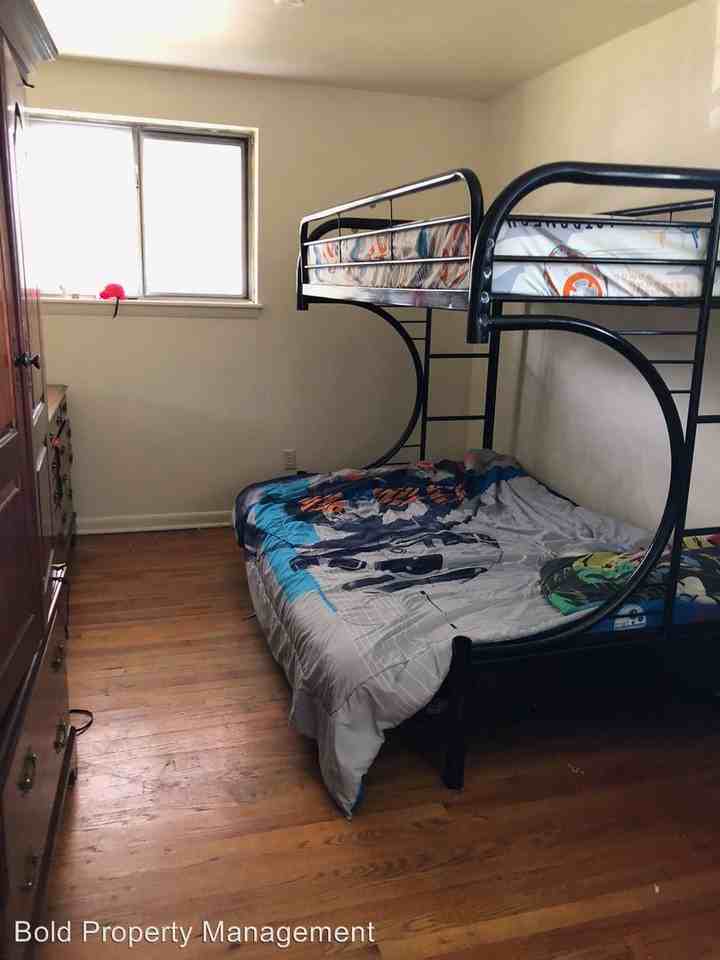 1839 Liberty Ave - Photo 2 of 9