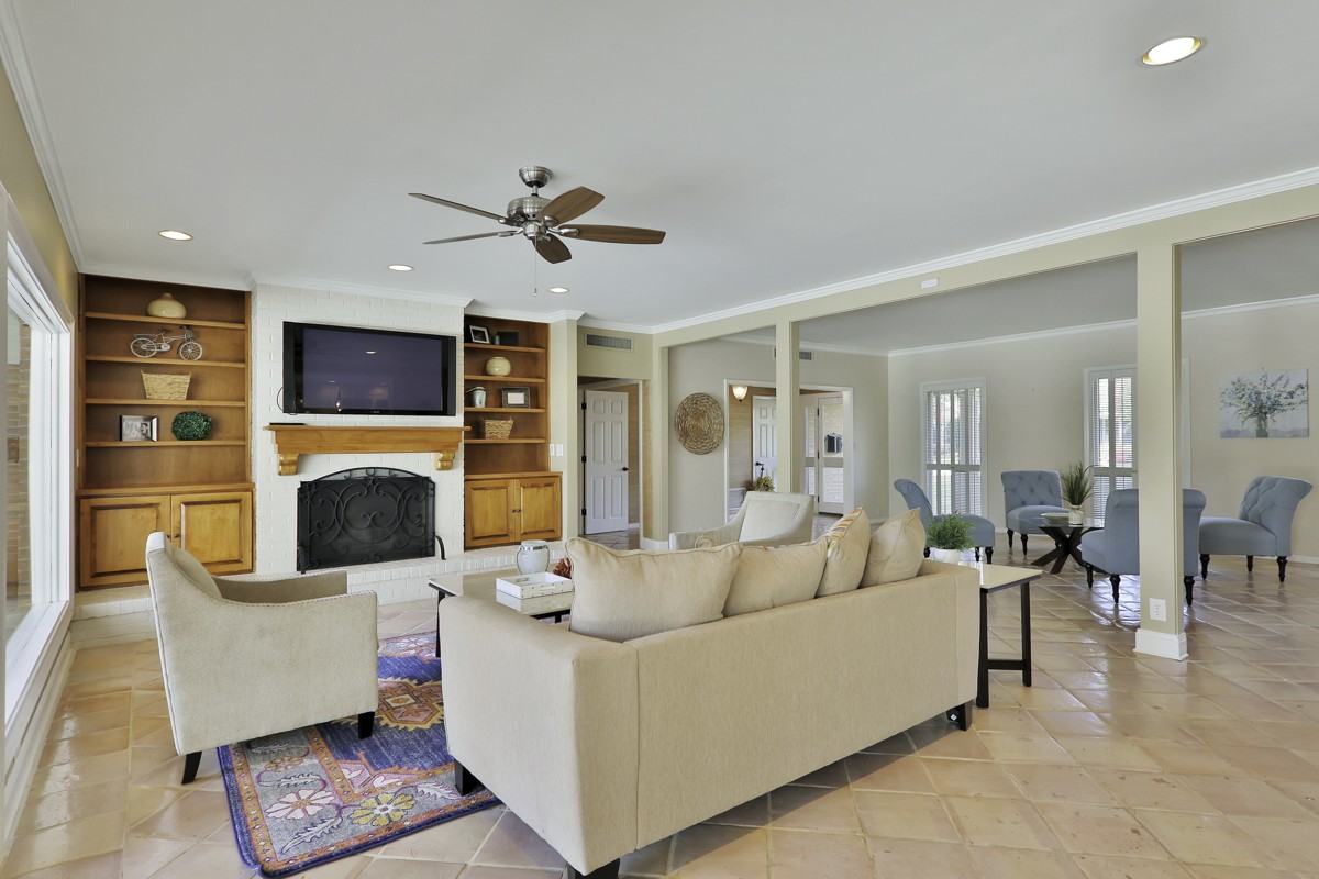 4952 Prince Edward Rd - Photo 3 of 24