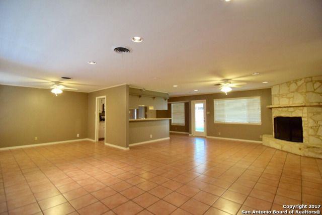 106 Canyon Oaks Dr - Photo 3 of 25