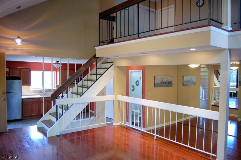 61 Sycamore Ct - Photo 2 of 14