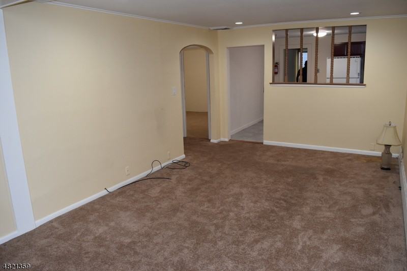 11 Hardwick Ct - Photo 2 of 8