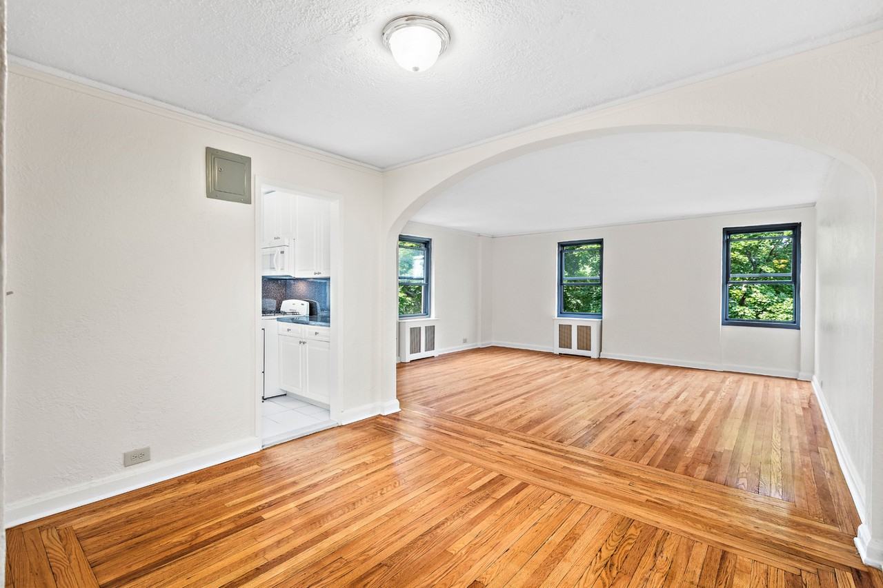 2728 Henry Hudson Parkway East #C51