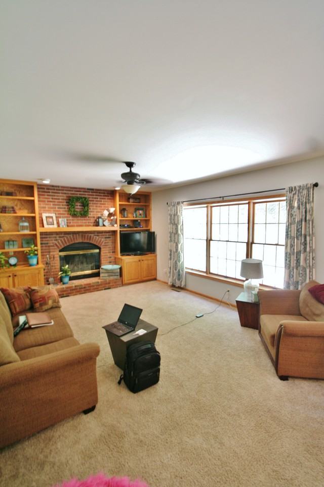 1333 Woodland Drive Southwest - Photo 2 of 20