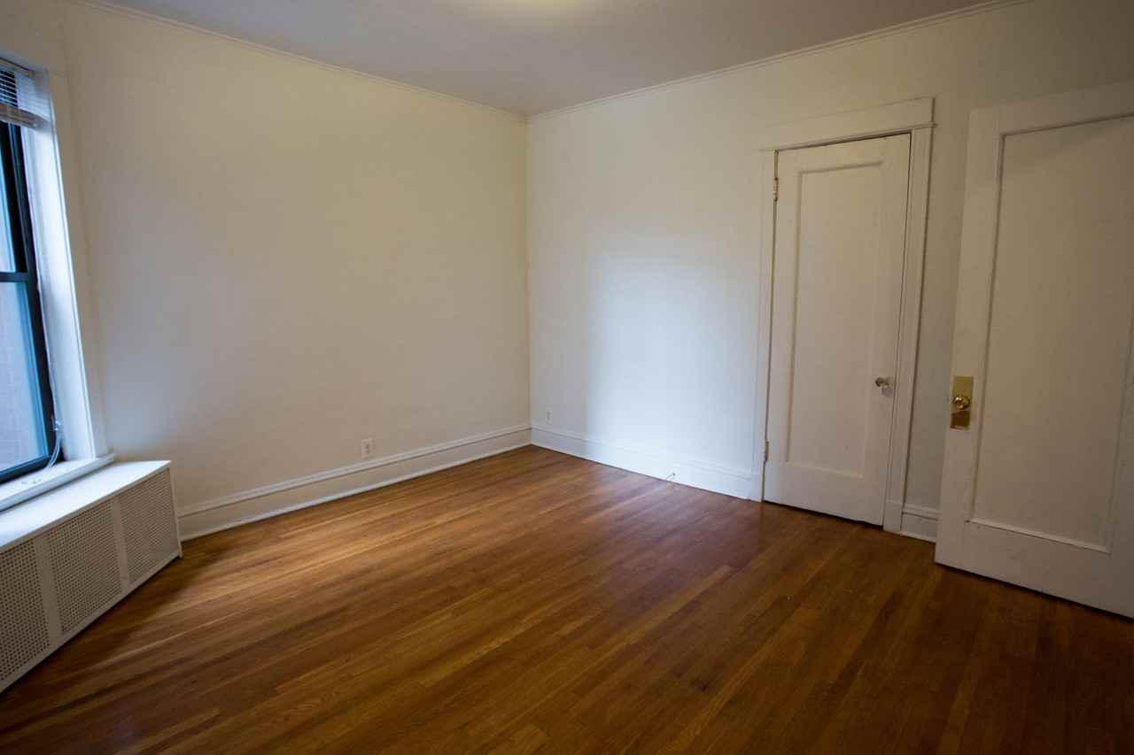 5468-70 S. Hyde Park Boulevard - Photo 7 of 41