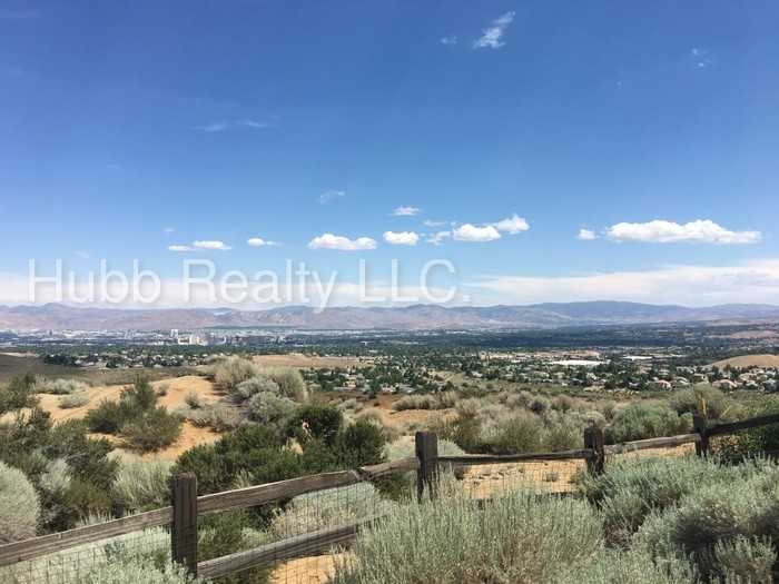 3254 Diamond Ridge Dr - Photo 2 of 30