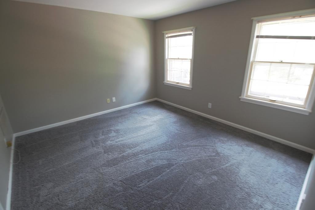 280 Stonehenge Dr - Photo 2 of 9