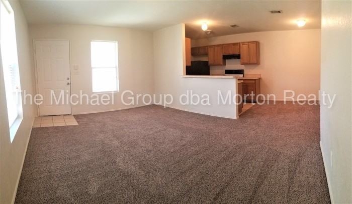 8028 Doreen Ave - Photo 3 of 12