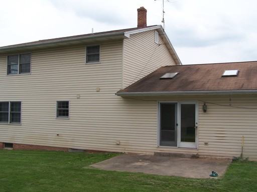 144 Cranbrook Dr - Photo 3 of 17