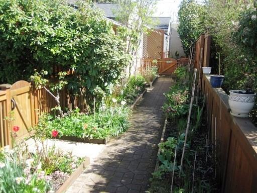 2334 McGilvra Blvd E - Photo 2 of 9