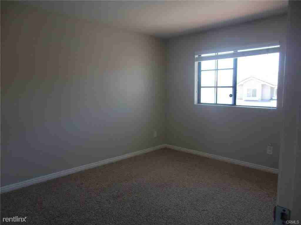 8 Davis - Photo 2 of 30