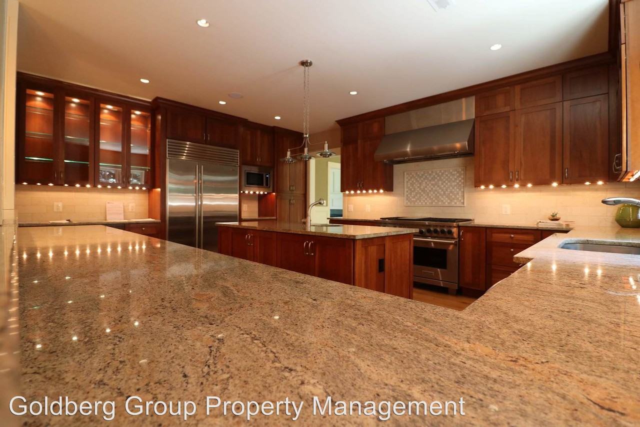 11605 Luvie Ct - Photo 3 of 35