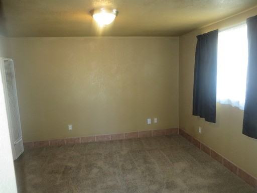 120 Aztec Rd NW - Photo 3 of 12