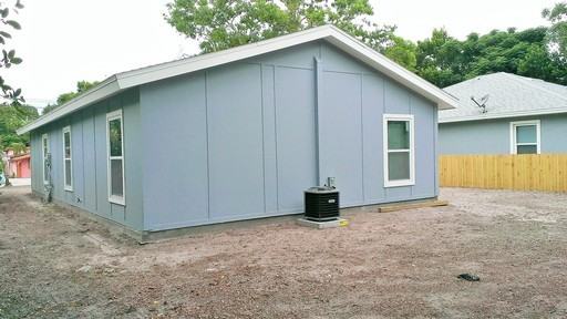 1573 S Washington Ave - Photo 2 of 11