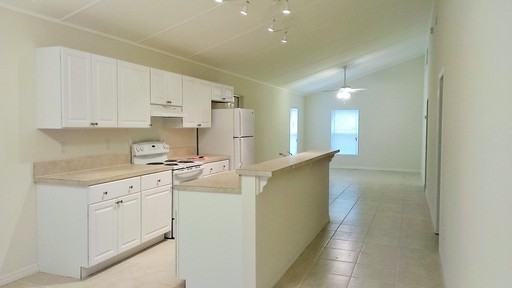 1573 S Washington Ave - Photo 3 of 11