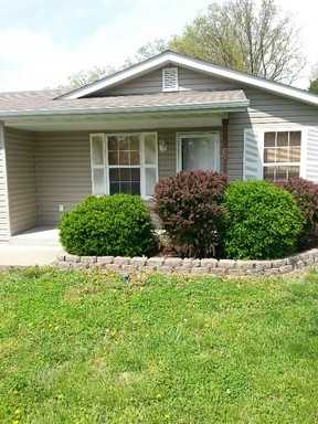 305 Hickory St - Photo 2 of 19