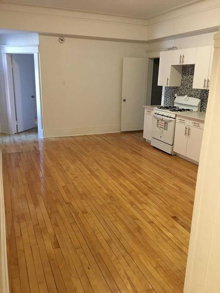 3514 Rue Hutchison - Photo 3 of 14