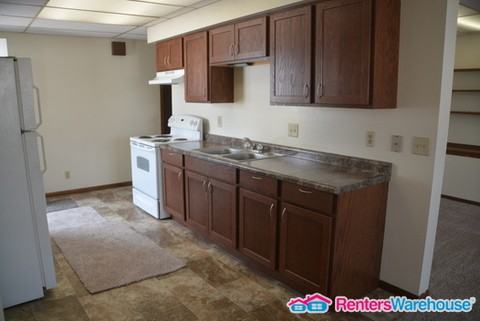 213 E Main St - Photo 2 of 10