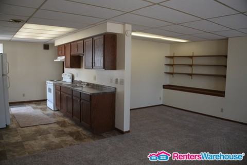 213 E Main St - Photo 3 of 10