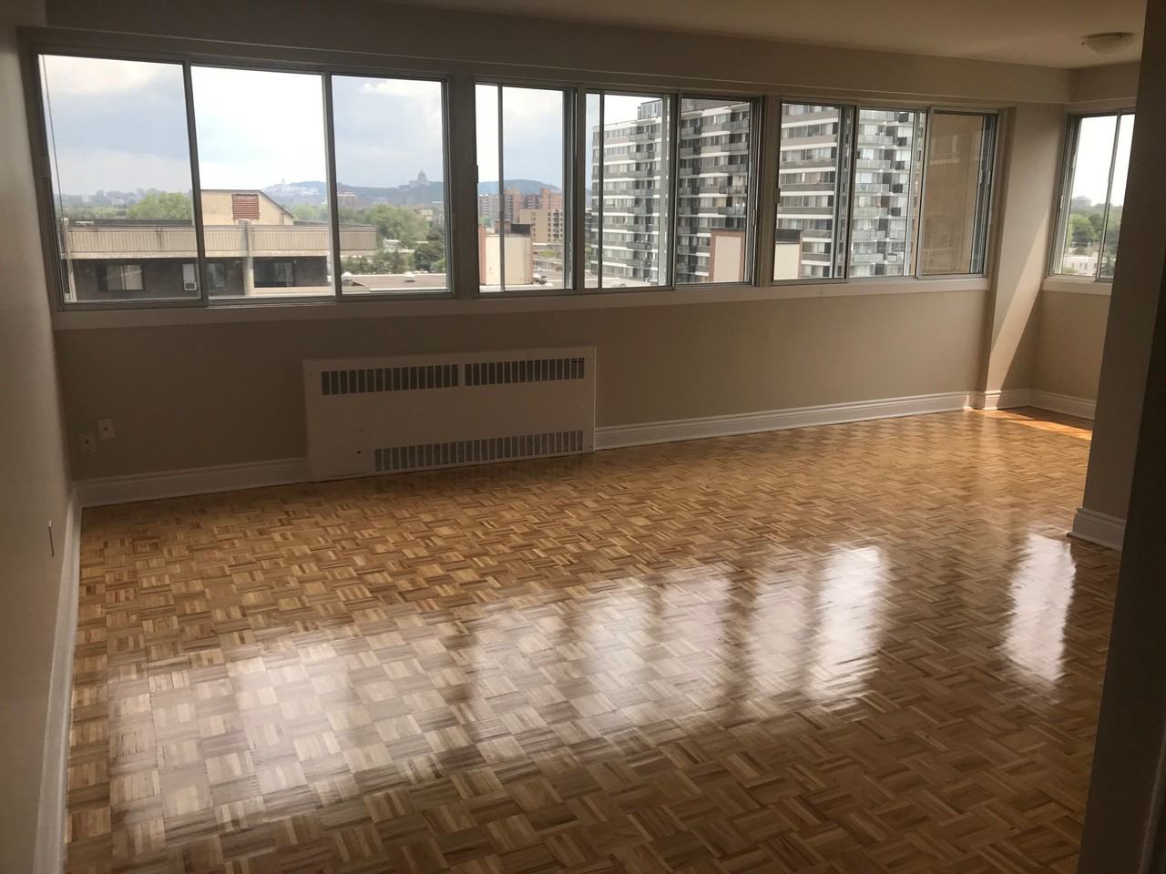 5550 Trent Avenue - Photo 3 of 5