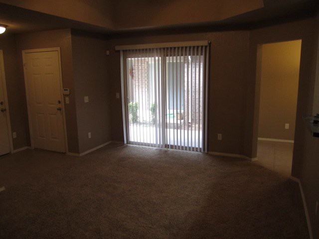 425 Sterling Pointe Way - Photo 5 of 14