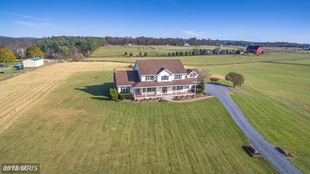 13570 Breezy Meadow Ln - Photo 2 of 10