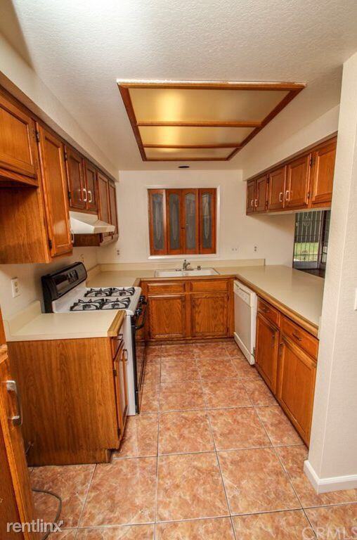 2319 W Channing St - Photo 2 of 27