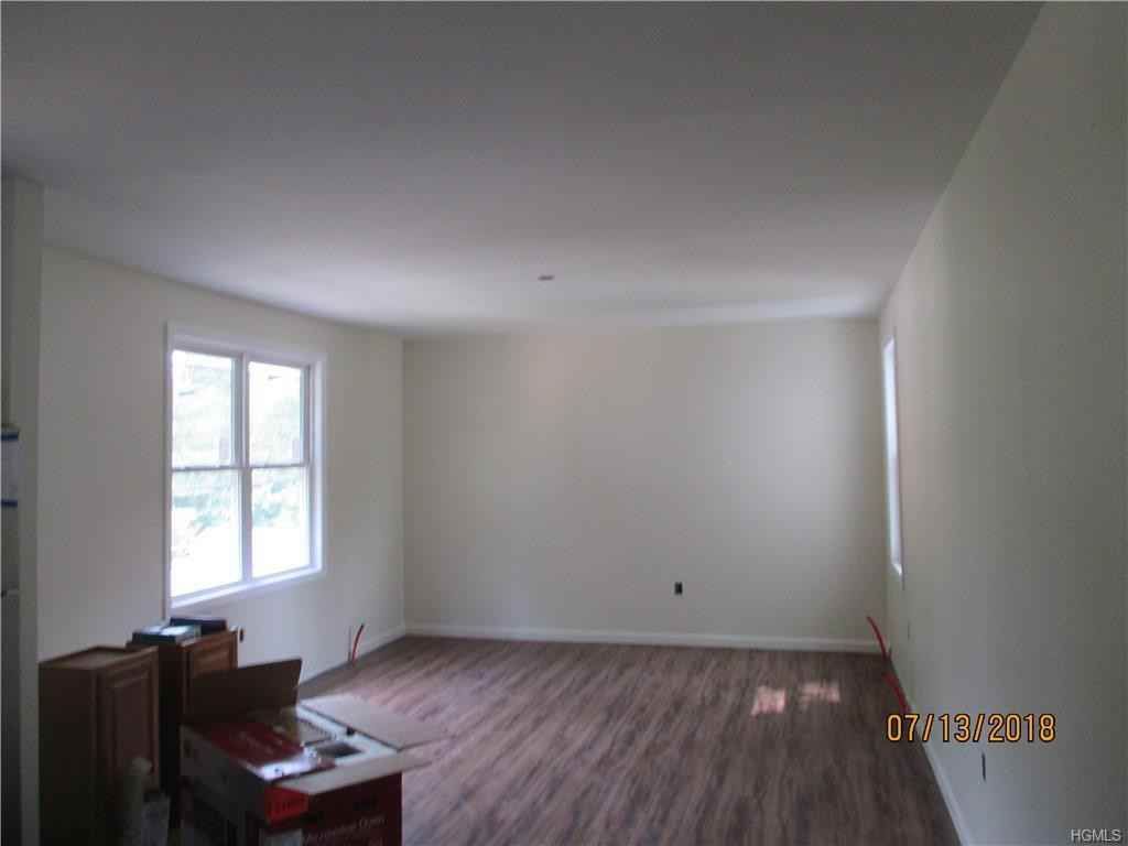 58 N William St - Photo 2 of 8