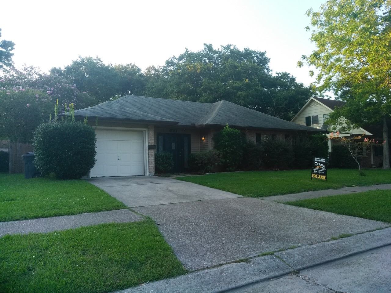 1845 Harvard Ave - Photo 2 of 31