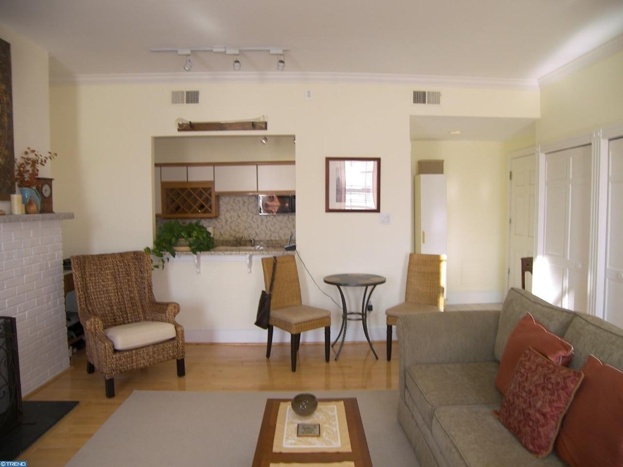 918 Spruce Street #8 - Photo 3 of 25