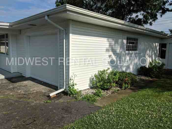 505 E 53rd Ct - Photo 3 of 18