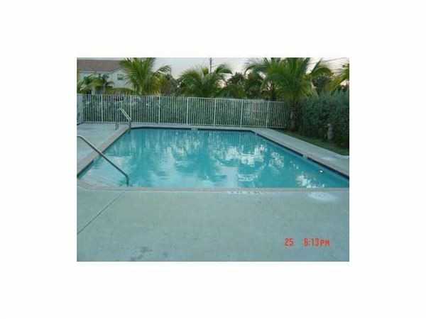 8264Â¤ PRESTIGE COMMONS DR Apartments in Westwood Community South