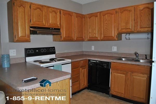 1530 River Hills Cir W - Photo 3 of 14