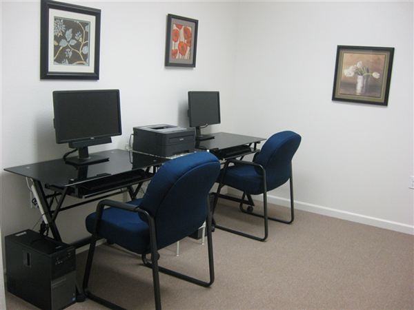 Avila Avenue Apartments - Photo 2 of 5